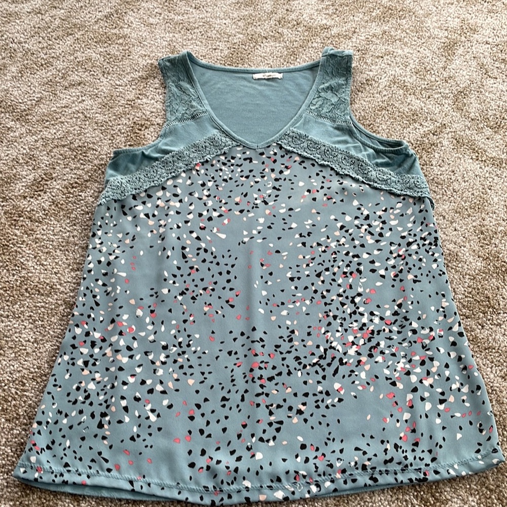 2 Maurice’s top